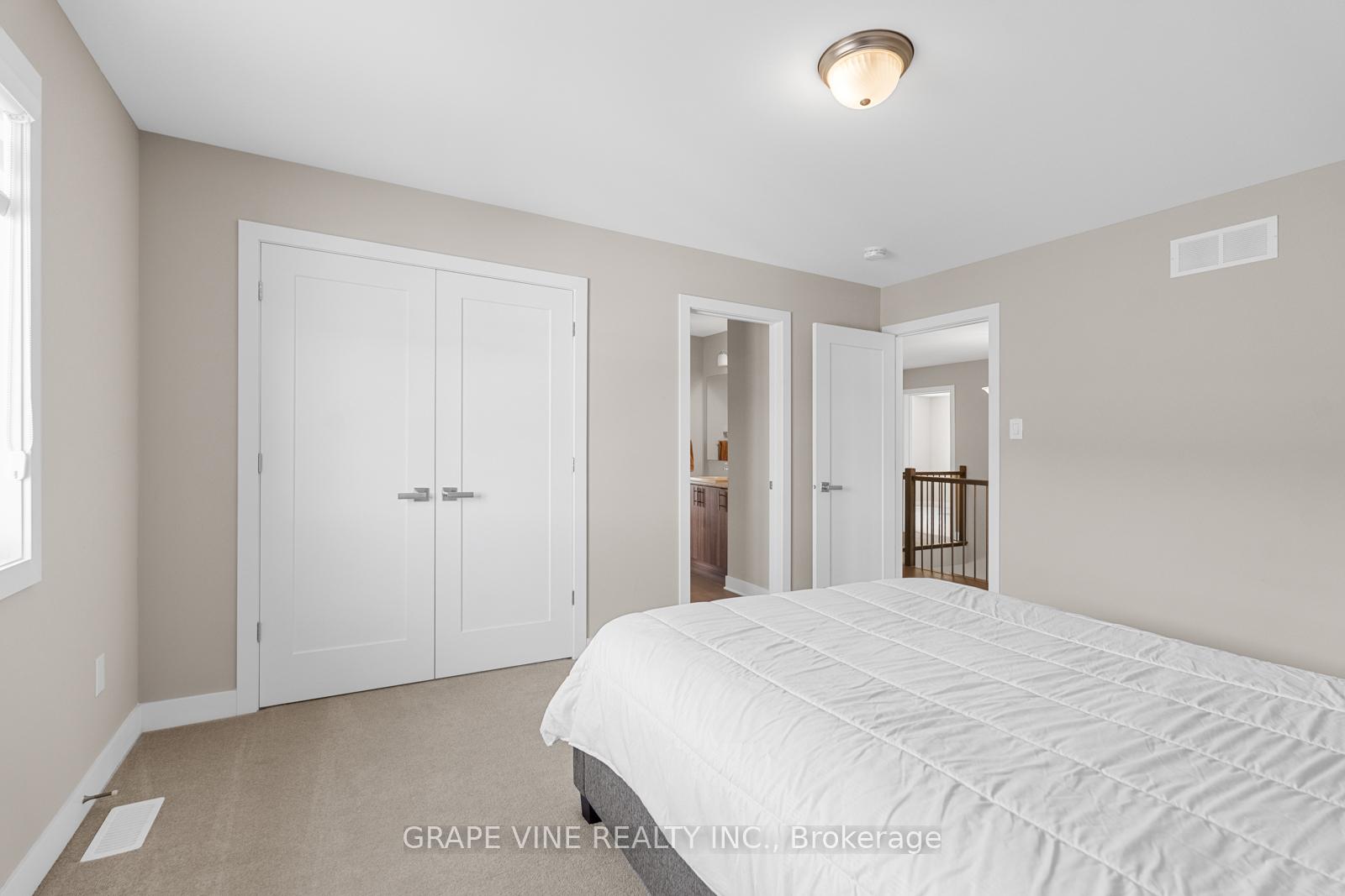 Photo 20 of 721 Carnelian Crescent, Ottawa, Riverside South/Gloucester Glen — HOMEH