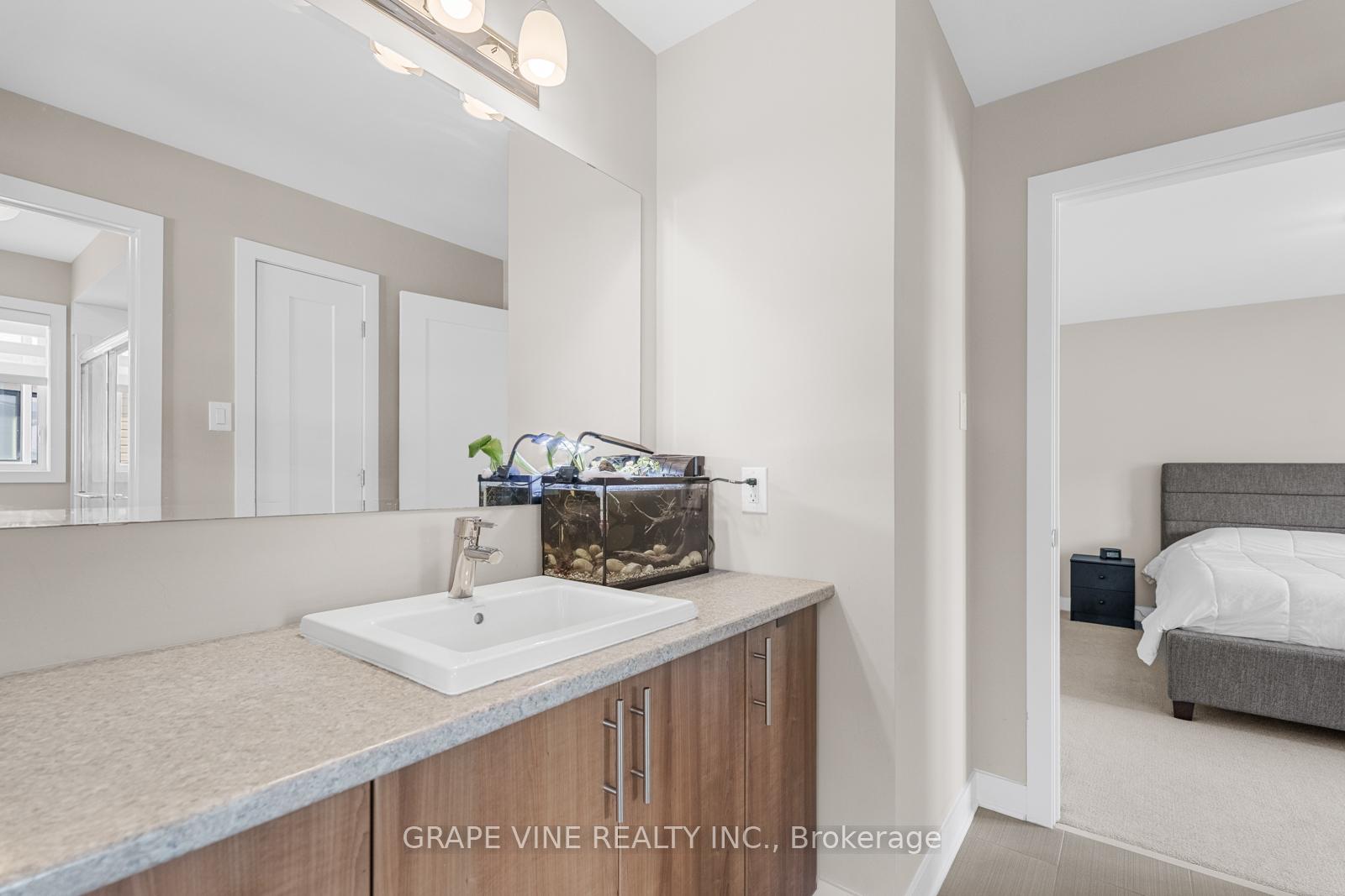 Photo 21 of 721 Carnelian Crescent, Ottawa, Riverside South/Gloucester Glen — HOMEH