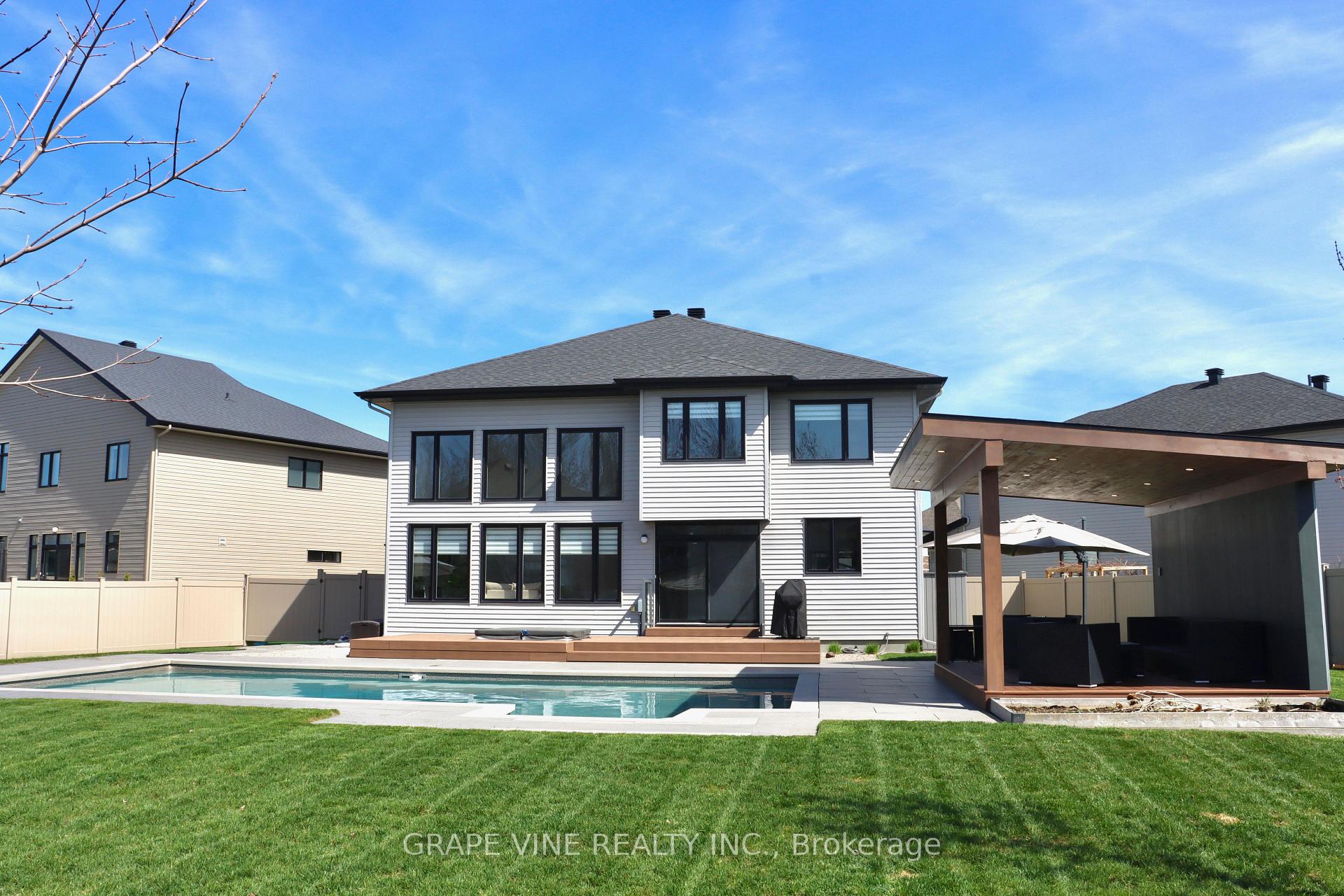 Photo 35 of 721 Carnelian Crescent, Ottawa, Riverside South/Gloucester Glen — HOMEH