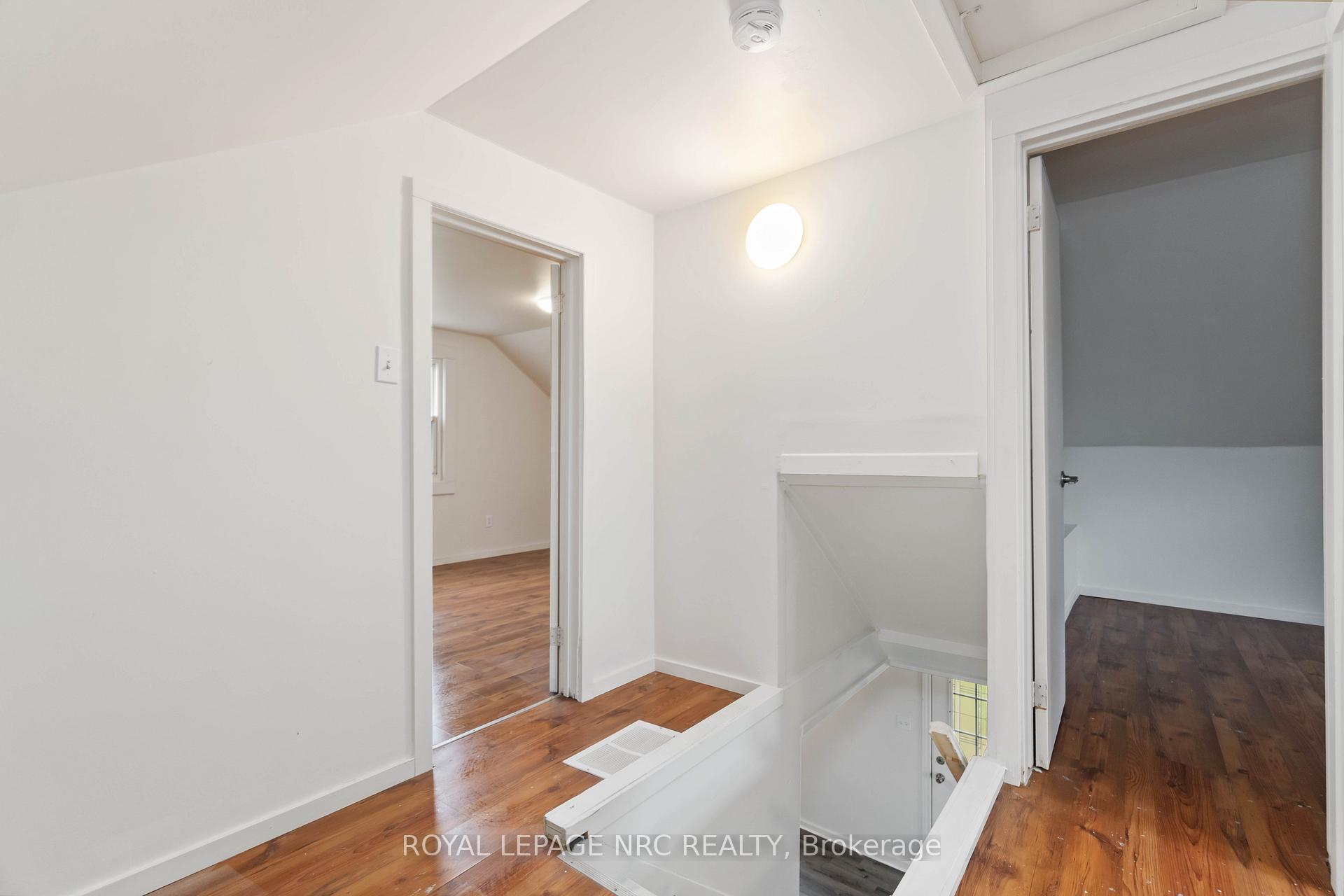 Photo 9 of 128 Martindale Road, St. Catharines, Grapeview — HOMEH