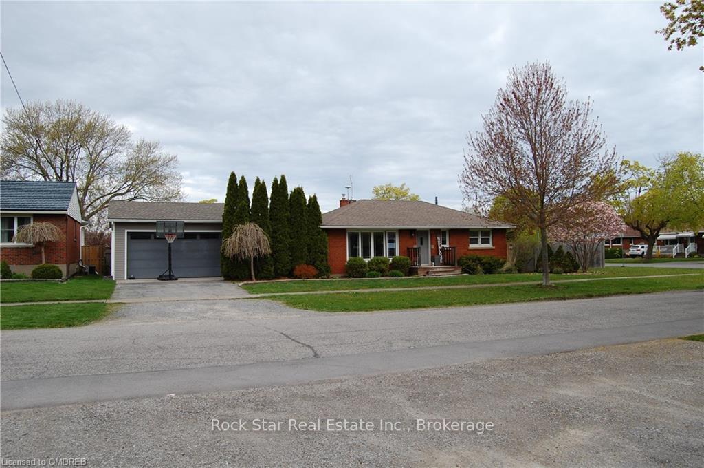 Photo 2 of 2 Foxglove Avenue, St. Catharines, Bunting/Linwell — HOMEH