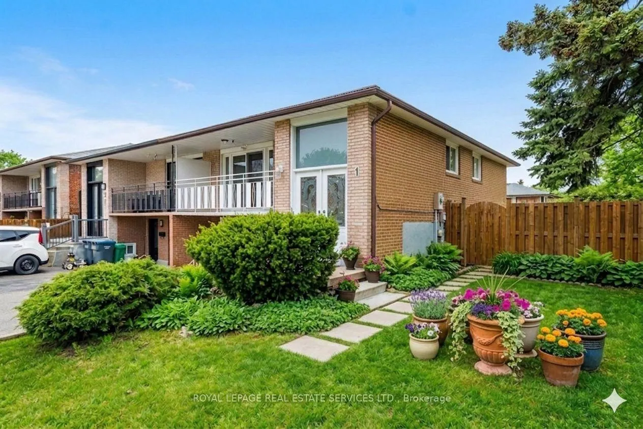 Photo 3 of 1 Reeve Road, Brampton, Brampton West — HOMEH