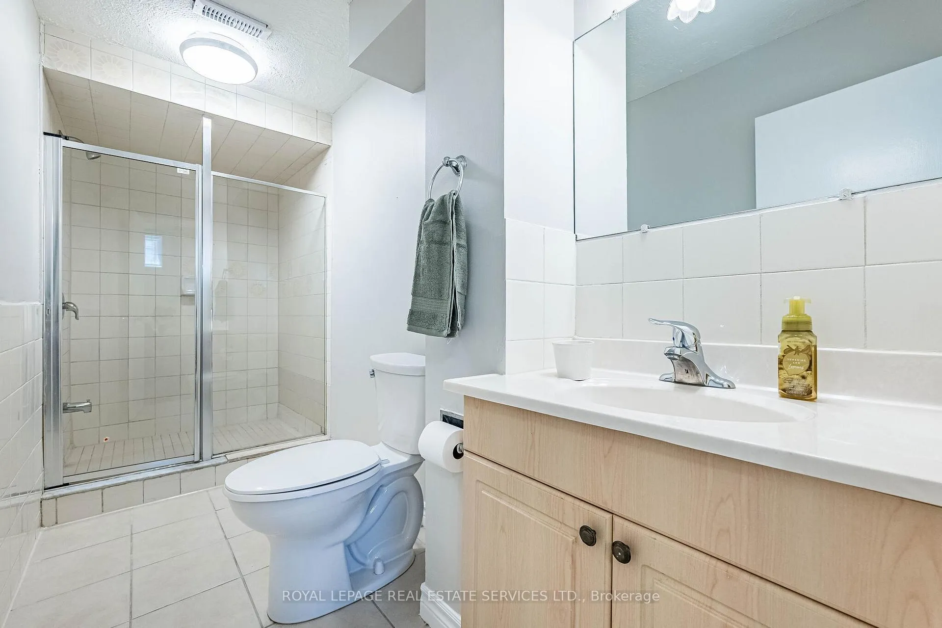 Photo 37 of 1 Reeve Road, Brampton, Brampton West — HOMEH