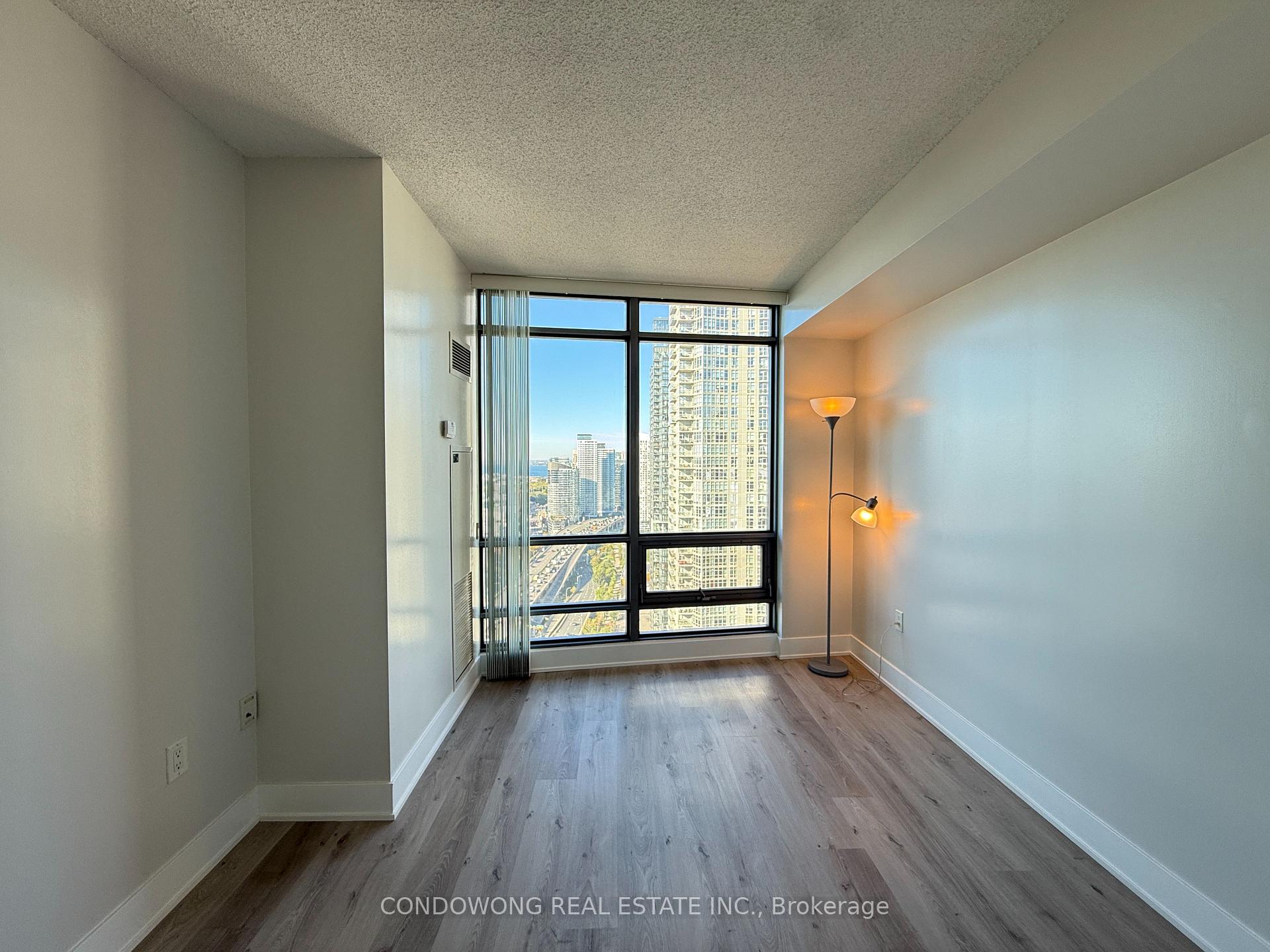 Photo 8 of Unit 3705, 5 Mariner Terrace, Toronto, Waterfront Communities — HOMEH