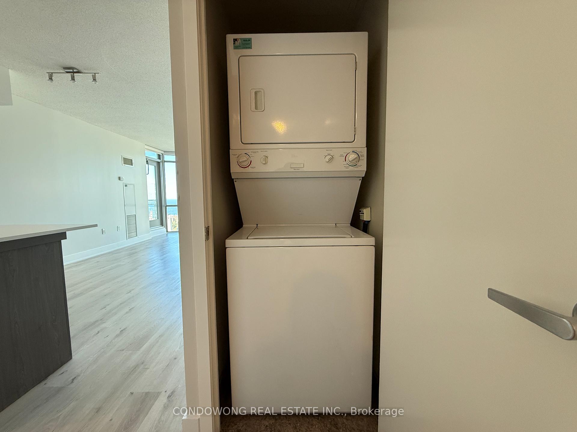 Photo 12 of Unit 3705, 5 Mariner Terrace, Toronto, Waterfront Communities — HOMEH