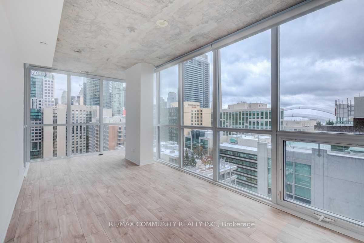 Photo 6 of Unit 1605, 88 Blue Jays Way, Toronto, Waterfront Communities — HOMEH