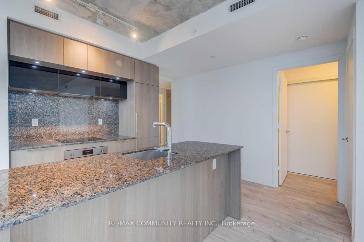 Photo 7 of Unit 1605, 88 Blue Jays Way, Toronto, Waterfront Communities — HOMEH