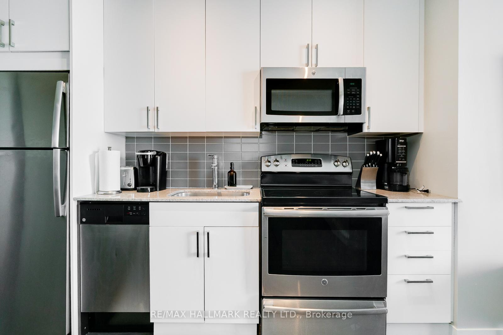 Photo 4 of Unit 514, 2055 Danforth Avenue, Toronto, Woodbine Corridor — HOMEH