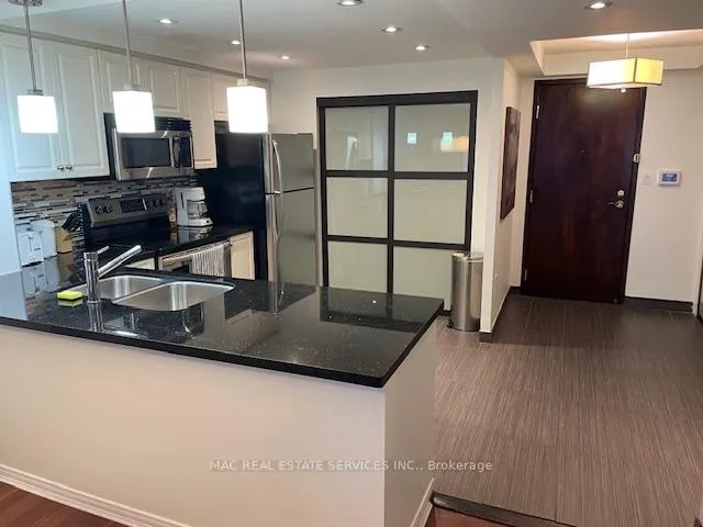 Photo of Unit 1510, 28 Hollywood Avenue