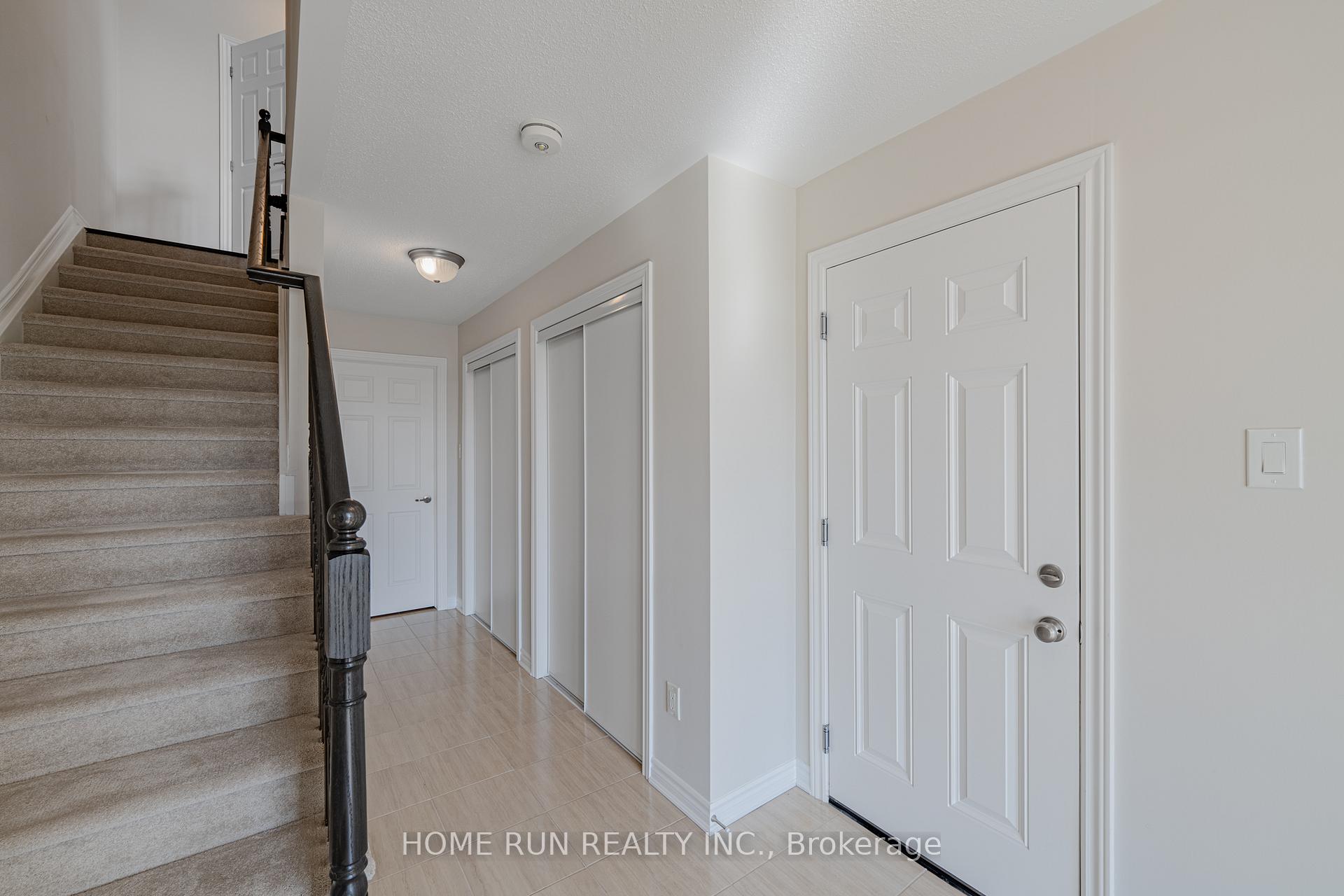 Photo 3 of 366 Aphelion Crescent, Ottawa, Barrhaven - Half Moon Bay — HOMEH