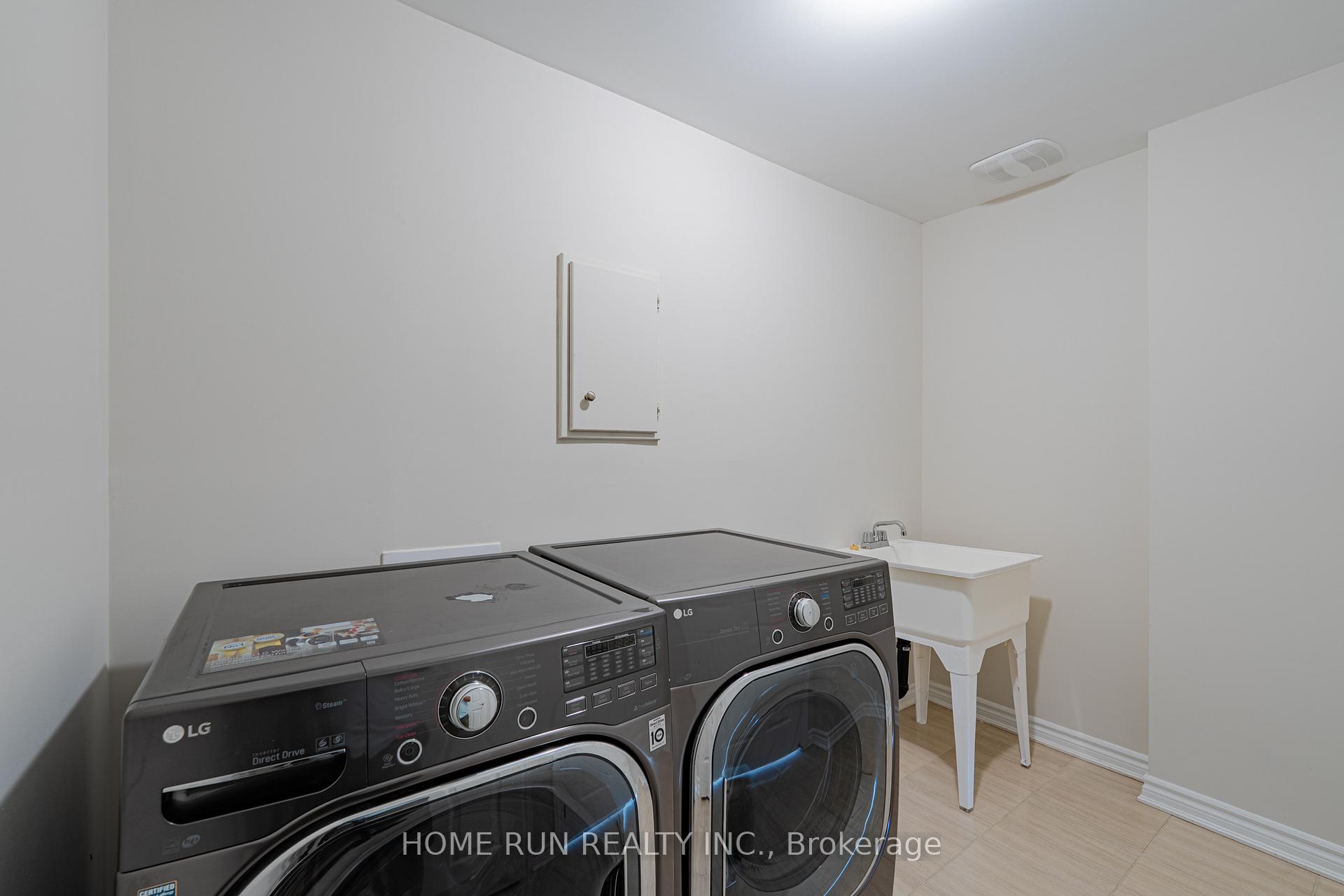Photo 4 of 366 Aphelion Crescent, Ottawa, Barrhaven - Half Moon Bay — HOMEH