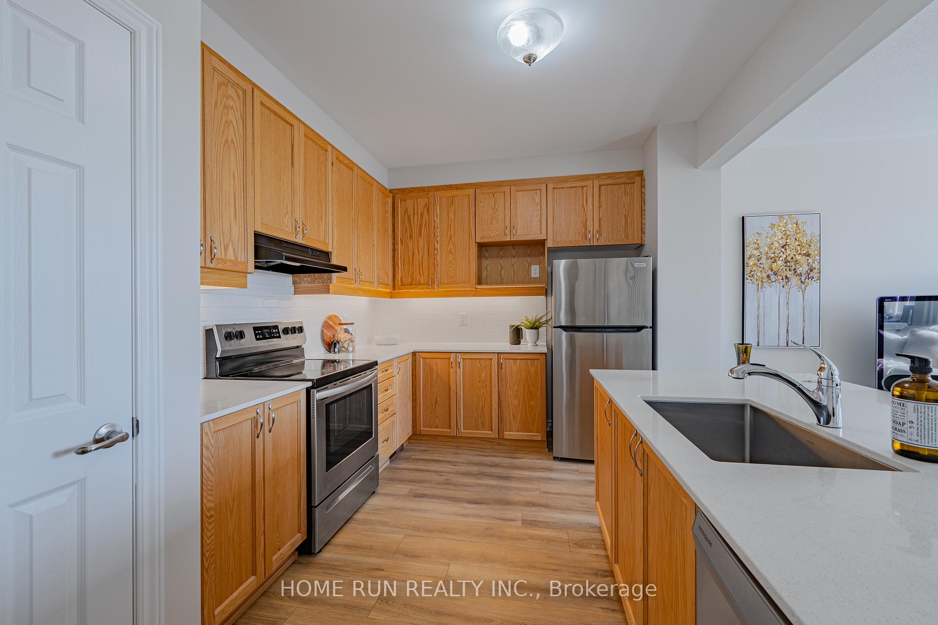 Photo 10 of 366 Aphelion Crescent, Ottawa, Barrhaven - Half Moon Bay — HOMEH