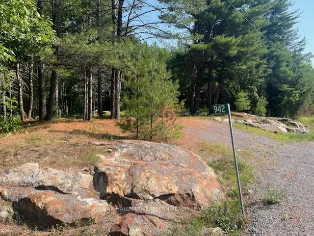Photo of 942 Balmer Road