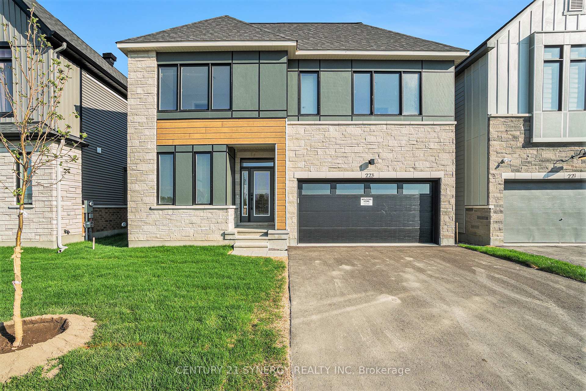 Photo 2 of 223 Conservancy Drive, Ottawa, Barrhaven - Heritage Park — HOMEH