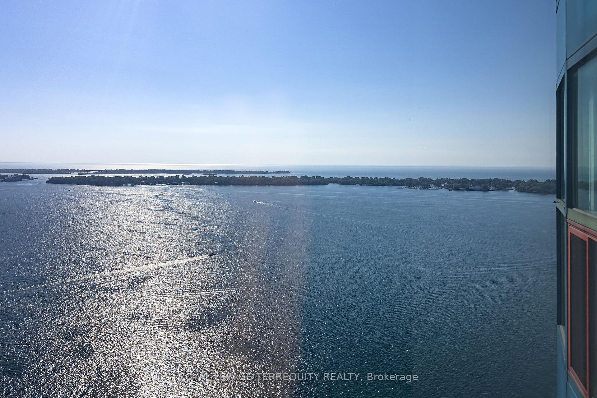 Photo 22 of Unit 3803, 99 Harbour Square, Toronto, Waterfront Communities — HOMEH