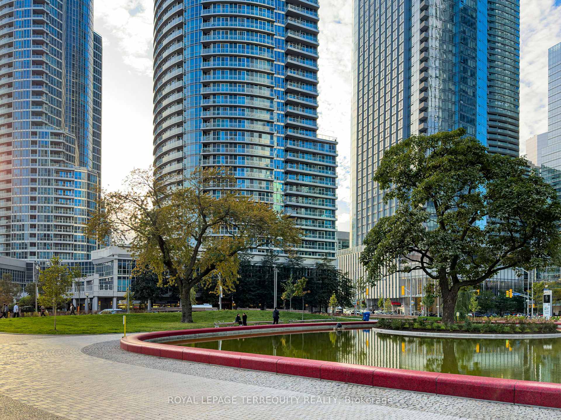 Photo 43 of Unit 3803, 99 Harbour Square, Toronto, Waterfront Communities — HOMEH