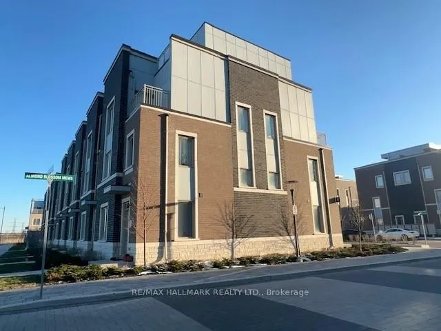 Photo 2 of Unit TH373, 80 HoneyCrisp Crescent E, Vaughan, Vaughan Corporate Centre — HOMEH