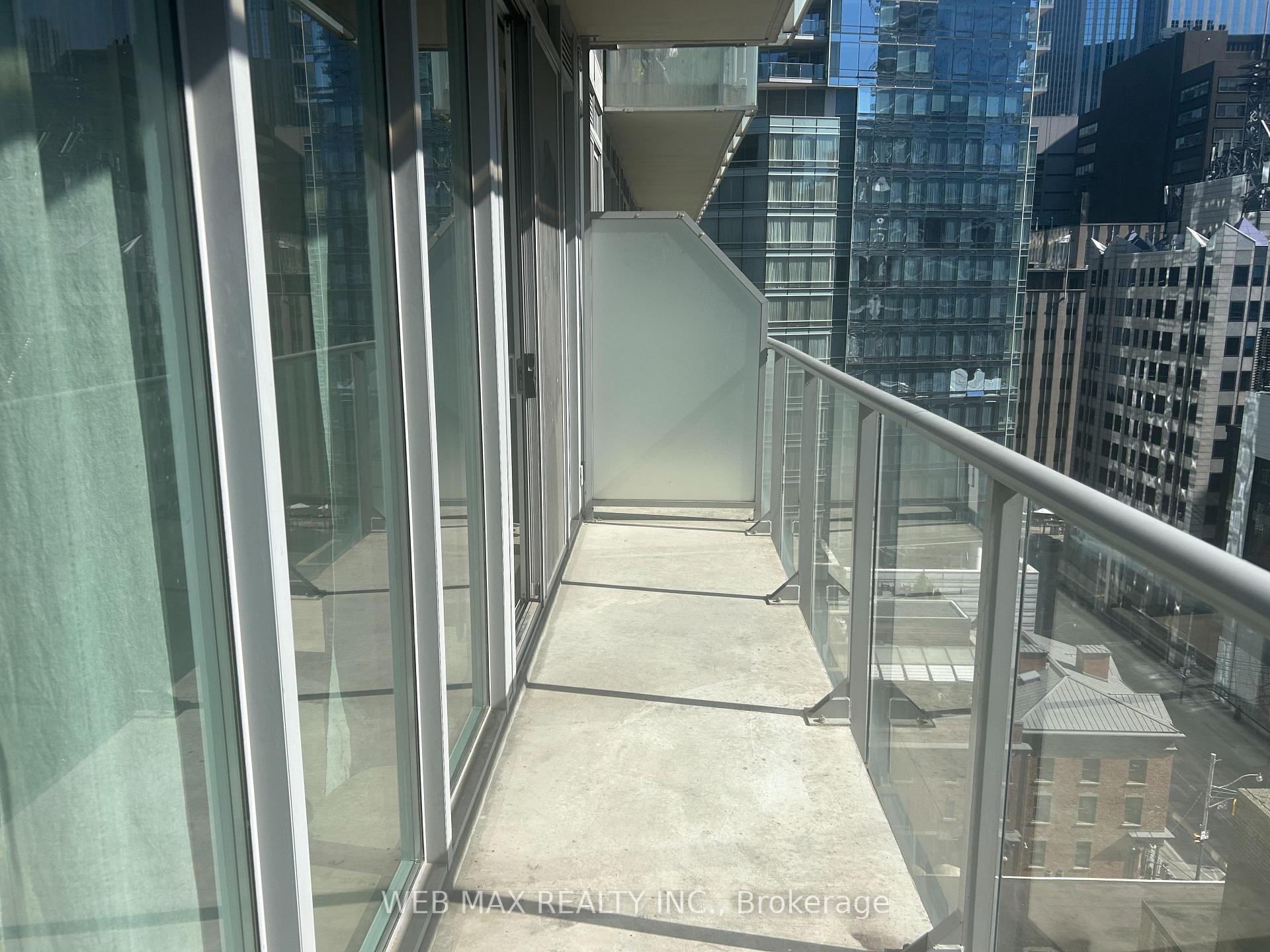 Photo 7 of Unit 1303, 126 Simcoe Street, Toronto, Waterfront Communities — HOMEH