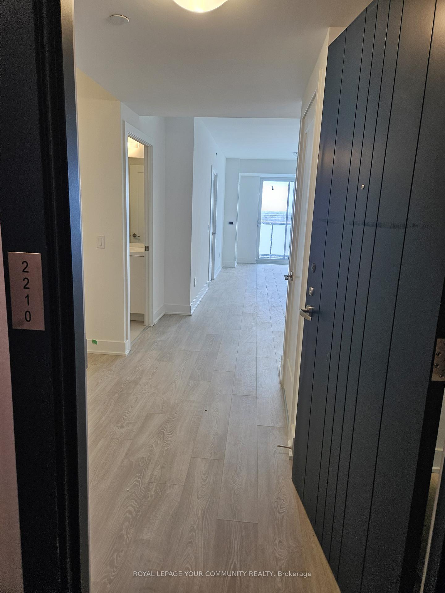 Front of Unit 2210, 2545 Simcoe Street N