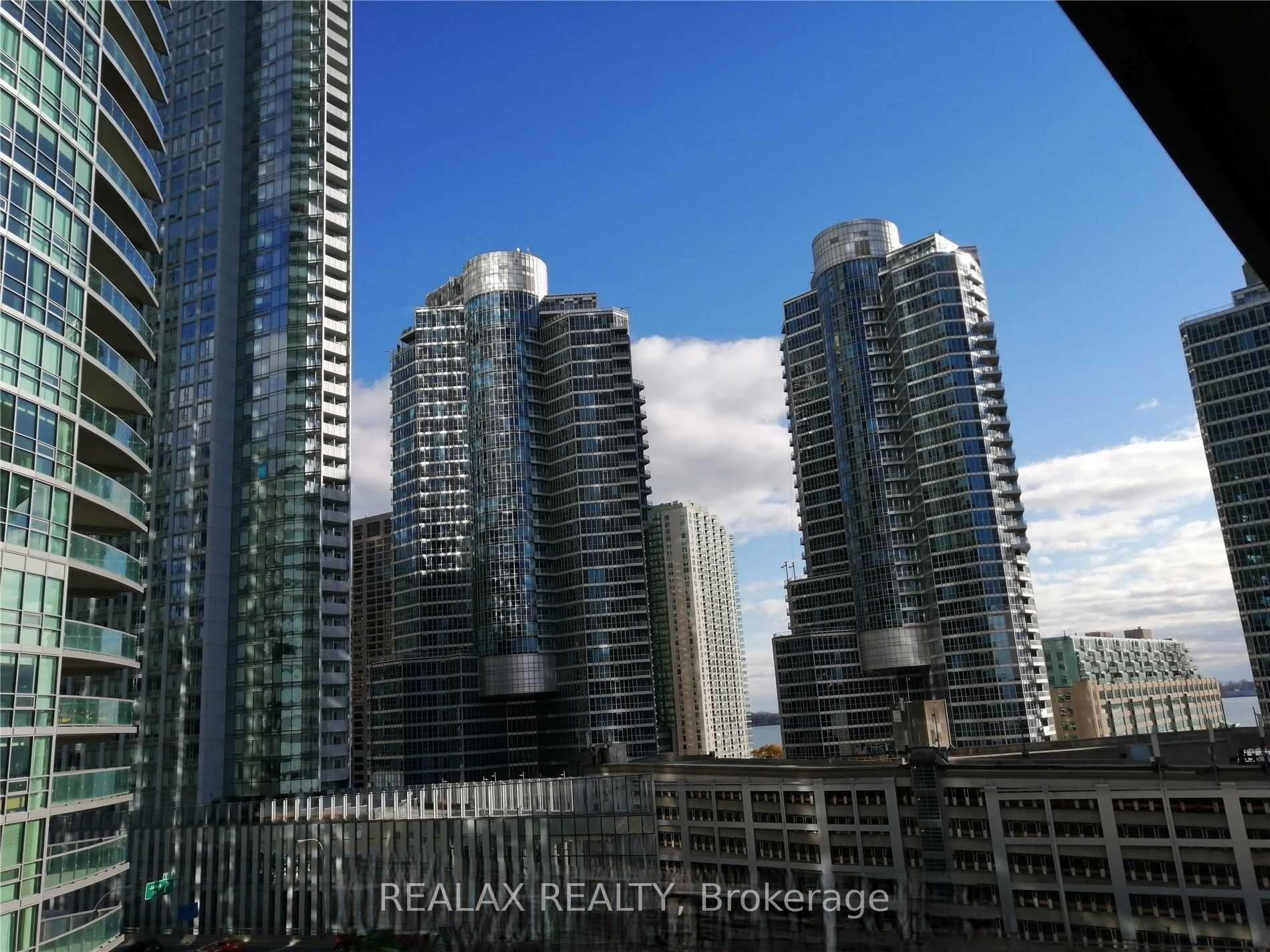 Photo 3 of Unit 1102, 25 Lower Simcoe Street, Toronto, Waterfront Communities — HOMEH
