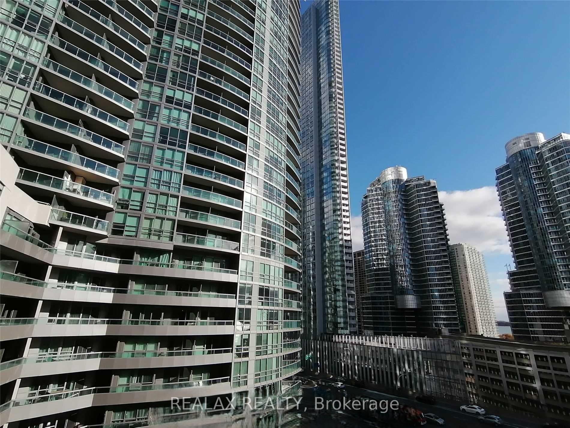 Photo 2 of Unit 1102, 25 Lower Simcoe Street, Toronto, Waterfront Communities — HOMEH