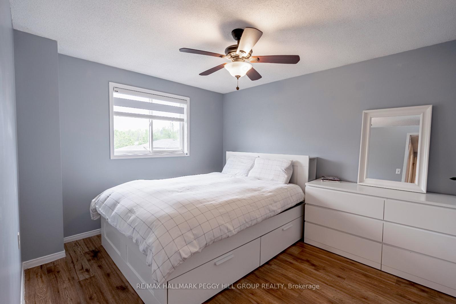 Photo 7 of 56 Rundle Crescent, Barrie, Holly — HOMEH