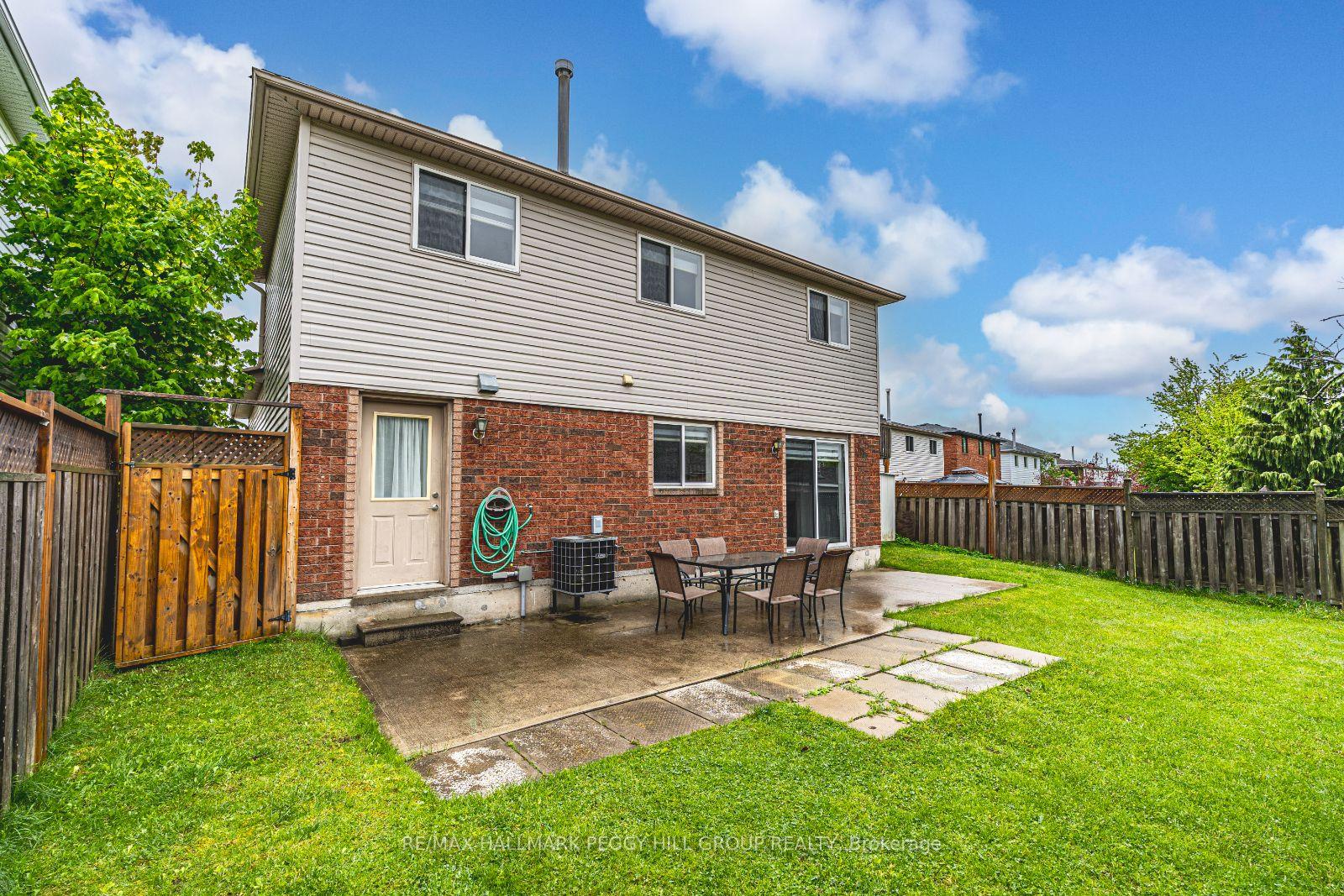 Photo 12 of 56 Rundle Crescent, Barrie, Holly — HOMEH