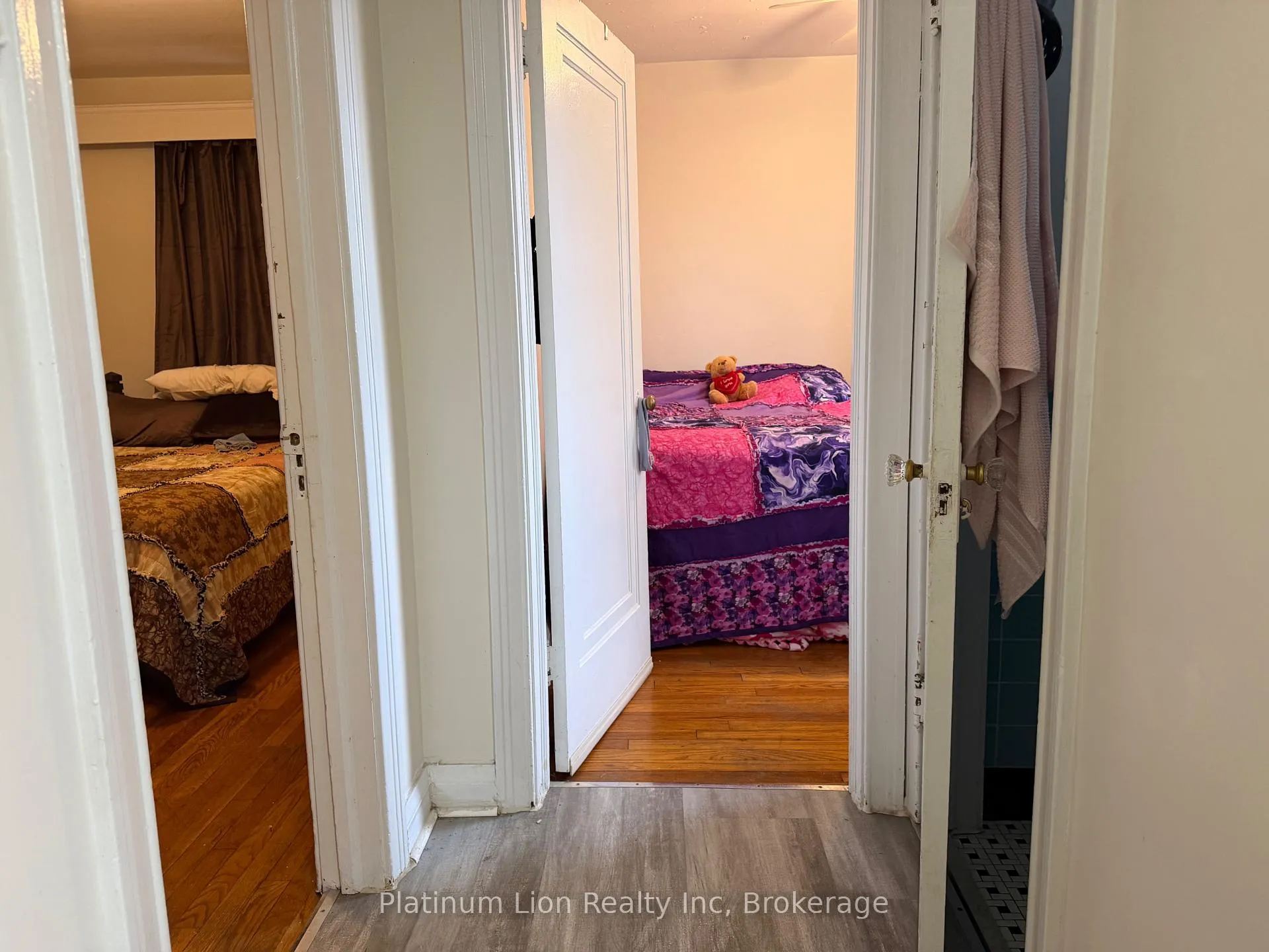 Photo 8 of Unit Upper, 2712 Lake Shore Boulevard W, Etobicoke, Mimico — HOMEH