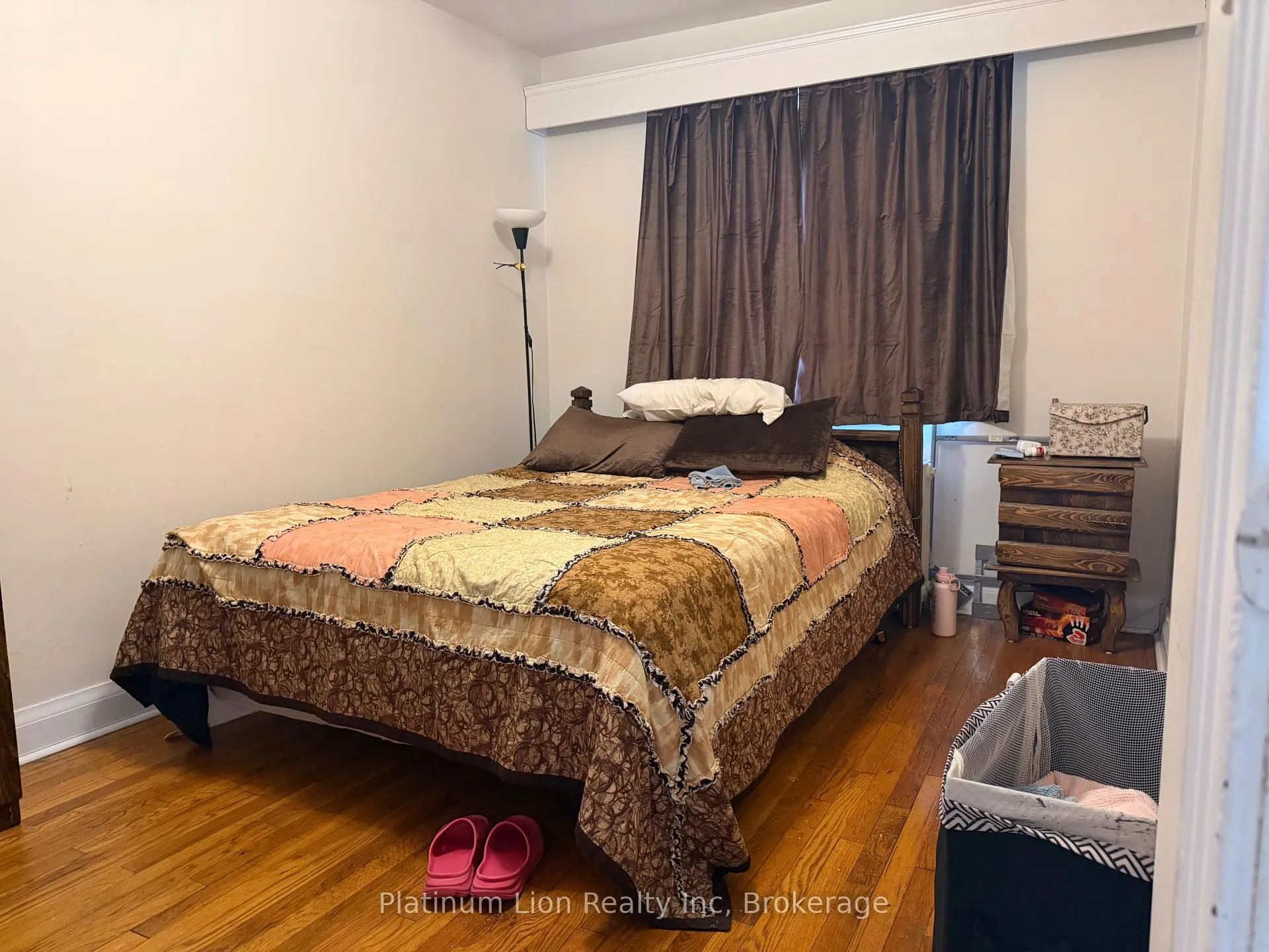 Photo 9 of Unit Upper, 2712 Lake Shore Boulevard W, Etobicoke, Mimico — HOMEH