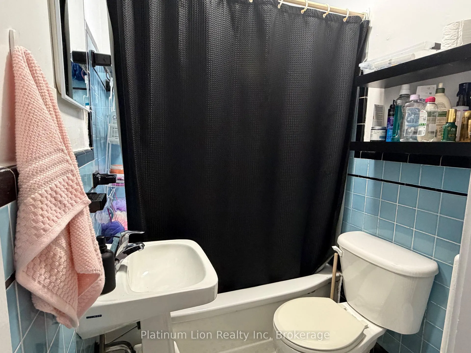 Photo 12 of Unit Upper, 2712 Lake Shore Boulevard W, Etobicoke, Mimico — HOMEH
