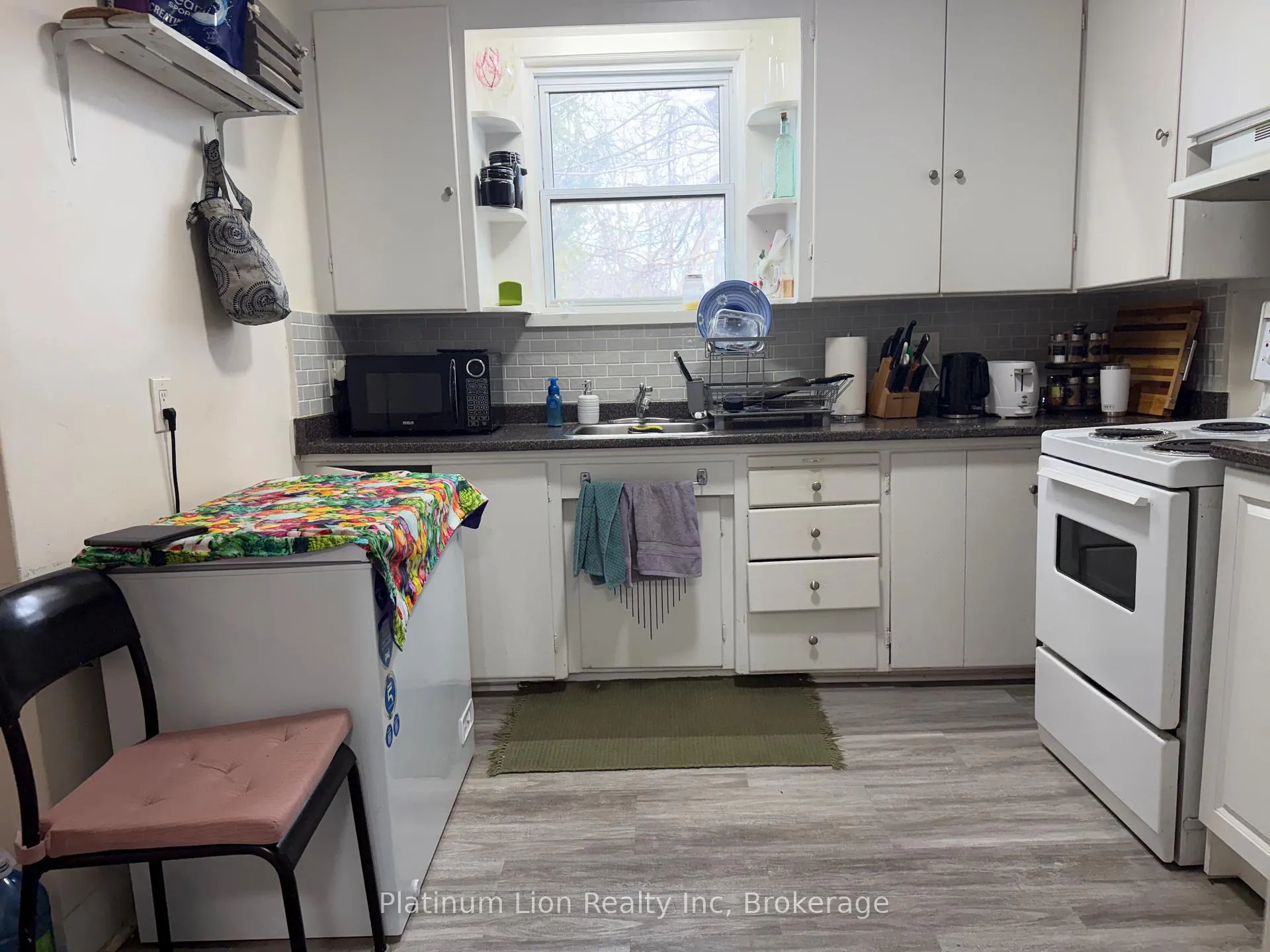 Photo 13 of Unit Upper, 2712 Lake Shore Boulevard W, Etobicoke, Mimico — HOMEH