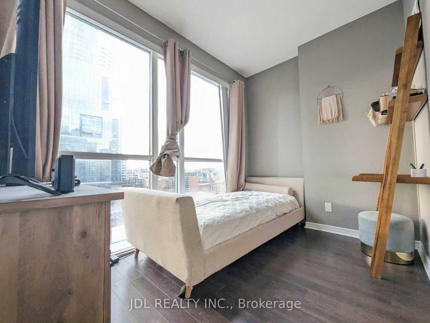 Photo 4 of Unit 1407, 352 Front Street W, Toronto, Waterfront Communities — HOMEH