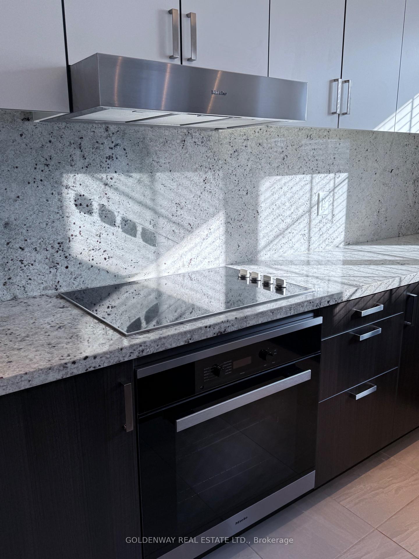 Photo 9 of 15 Village Parkway, Markham, Unionville — HOMEH