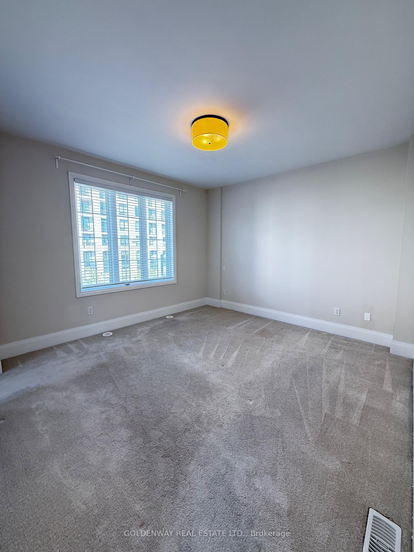 Photo 14 of 15 Village Parkway, Markham, Unionville — HOMEH