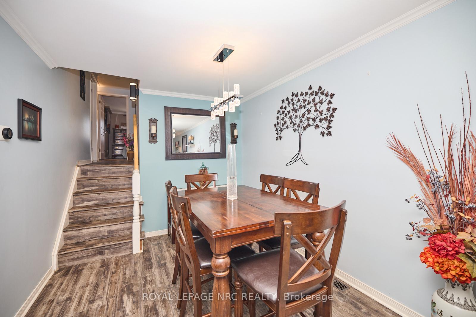 Photo 18 of 104 Carriage Road, St. Catharines, Secord Woods — HOMEH