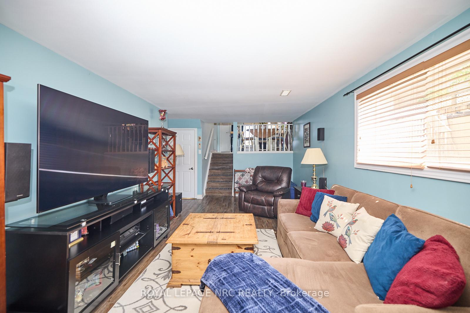 Photo 21 of 104 Carriage Road, St. Catharines, Secord Woods — HOMEH