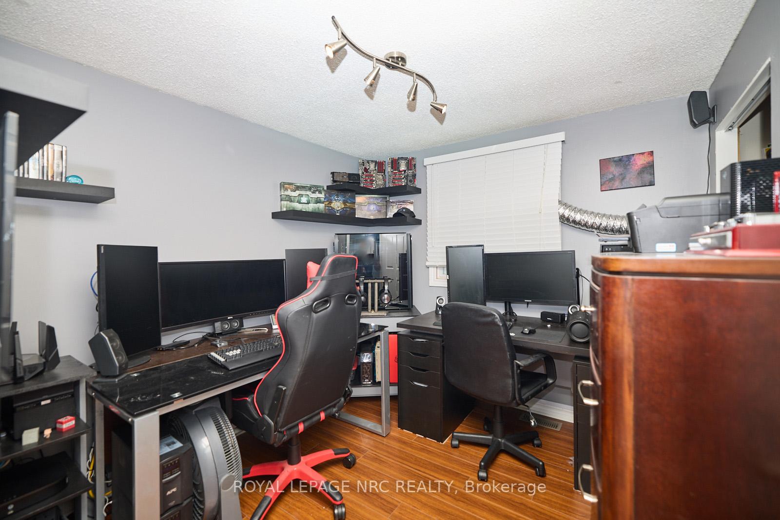 Photo 24 of 104 Carriage Road, St. Catharines, Secord Woods — HOMEH
