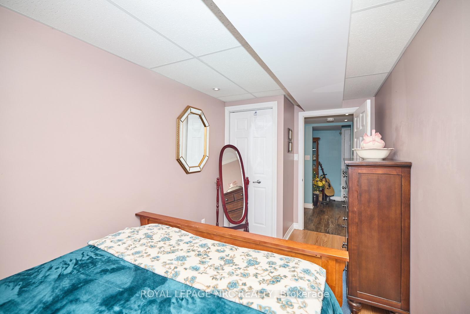 Photo 25 of 104 Carriage Road, St. Catharines, Secord Woods — HOMEH