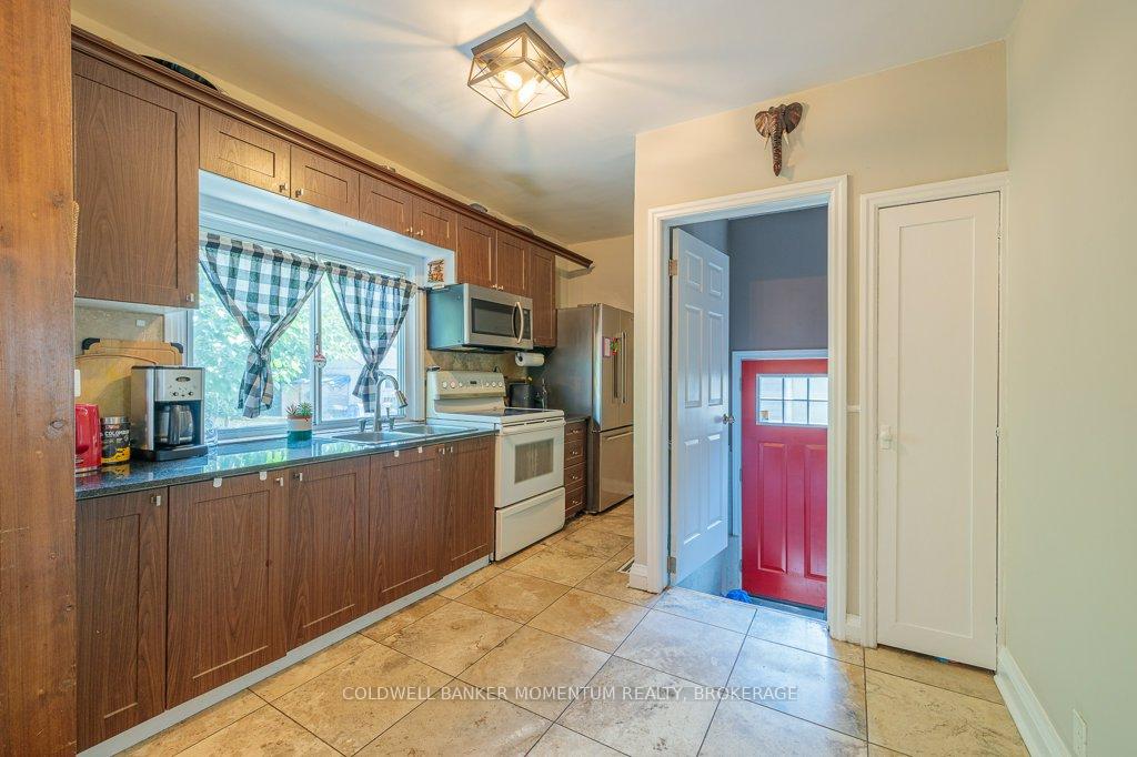 Photo 9 of 115 Pelham Road, St. Catharines, Western Hill — HOMEH