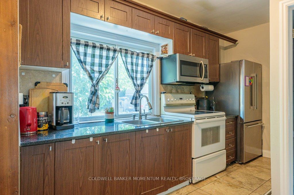 Photo 10 of 115 Pelham Road, St. Catharines, Western Hill — HOMEH