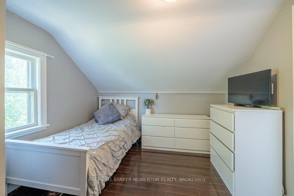 Photo 19 of 115 Pelham Road, St. Catharines, Western Hill — HOMEH