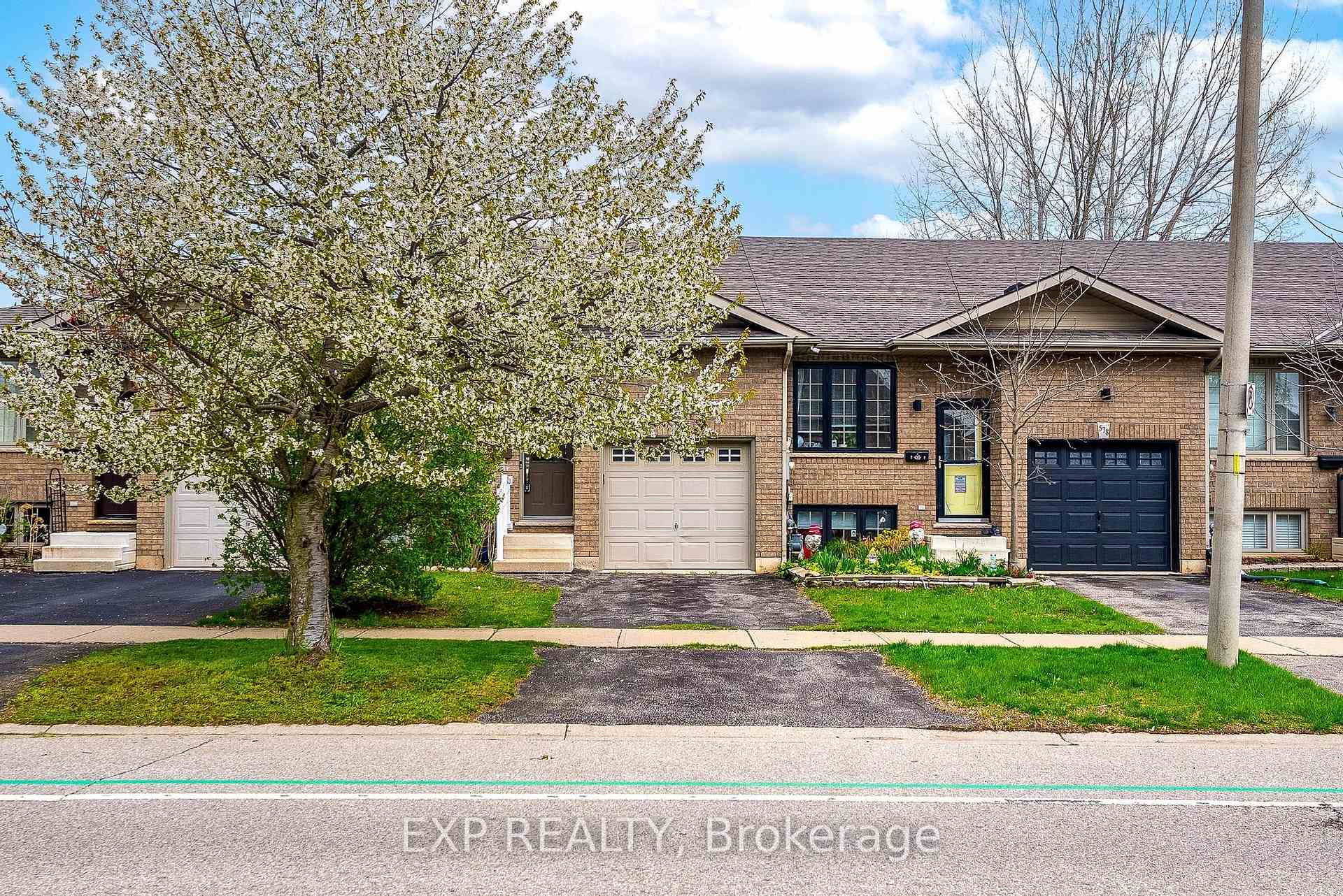 Photo 1 of 576 Grey Street, Brant, Brantford Twp — HOMEH