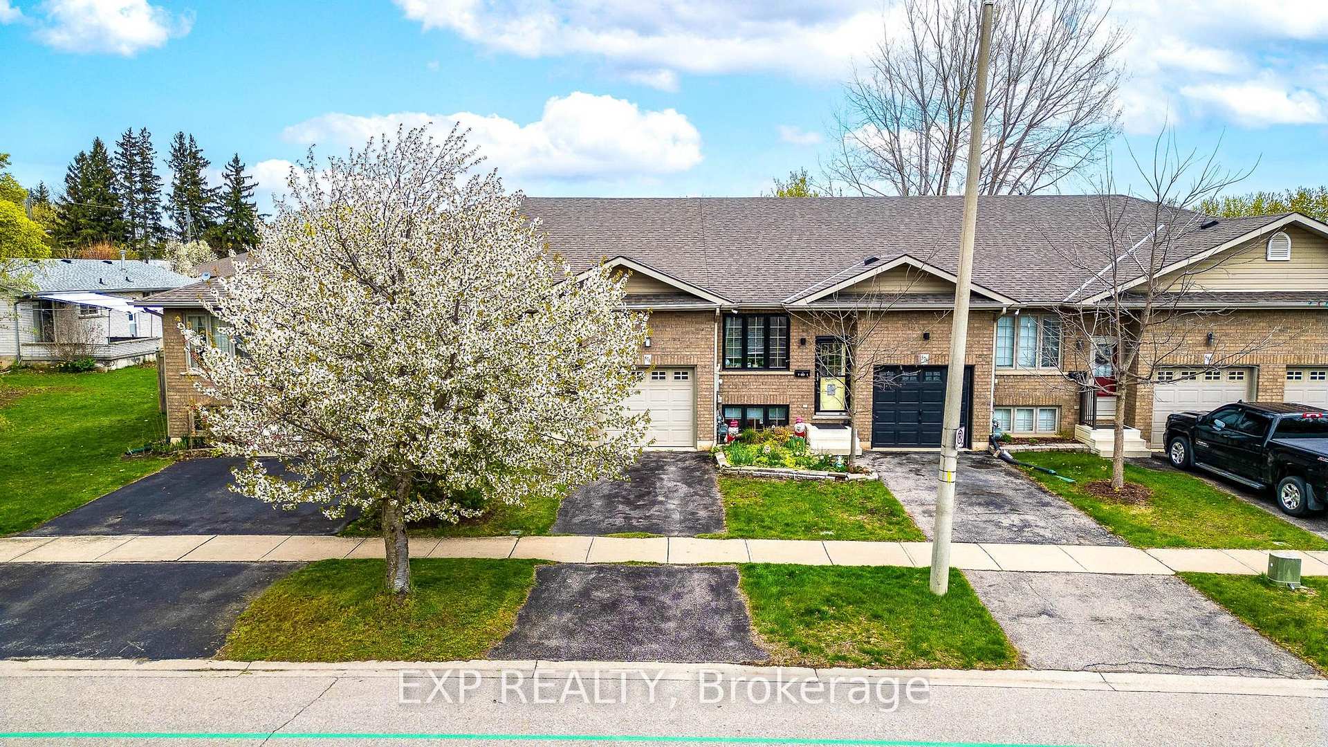 Photo 8 of 576 Grey Street, Brant, Brantford Twp — HOMEH
