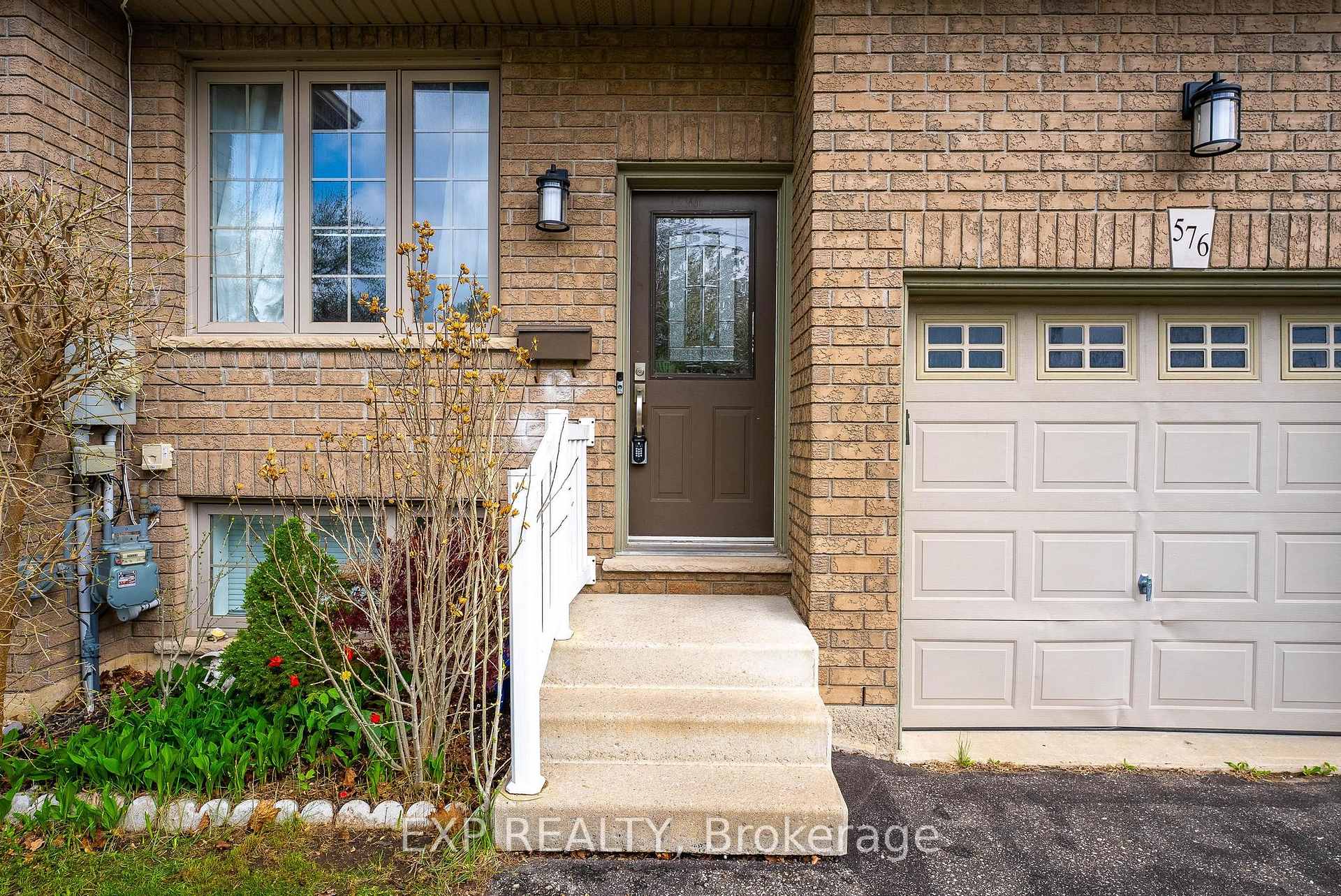 Photo 10 of 576 Grey Street, Brant, Brantford Twp — HOMEH