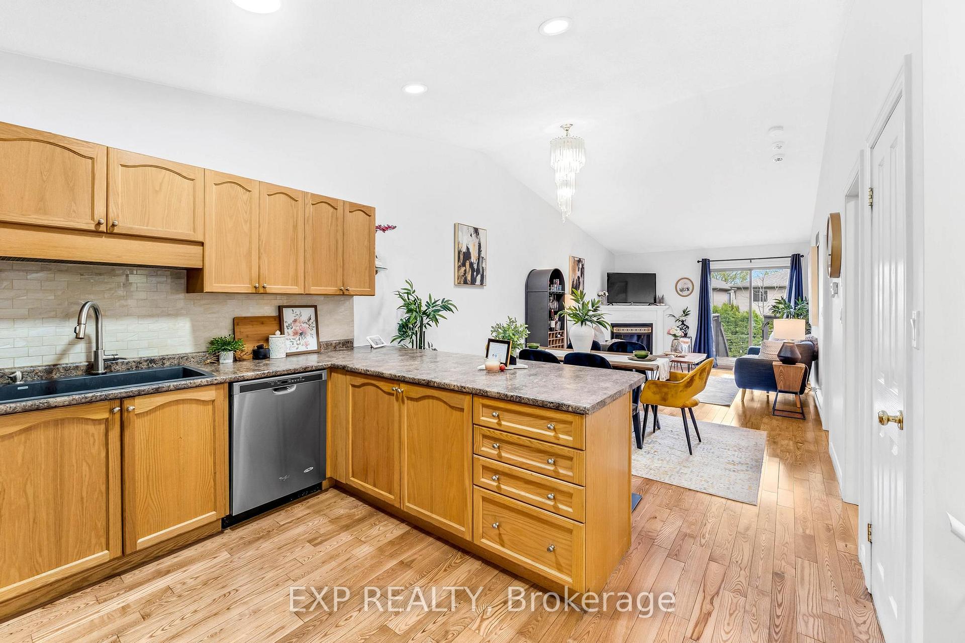 Photo 16 of 576 Grey Street, Brant, Brantford Twp — HOMEH