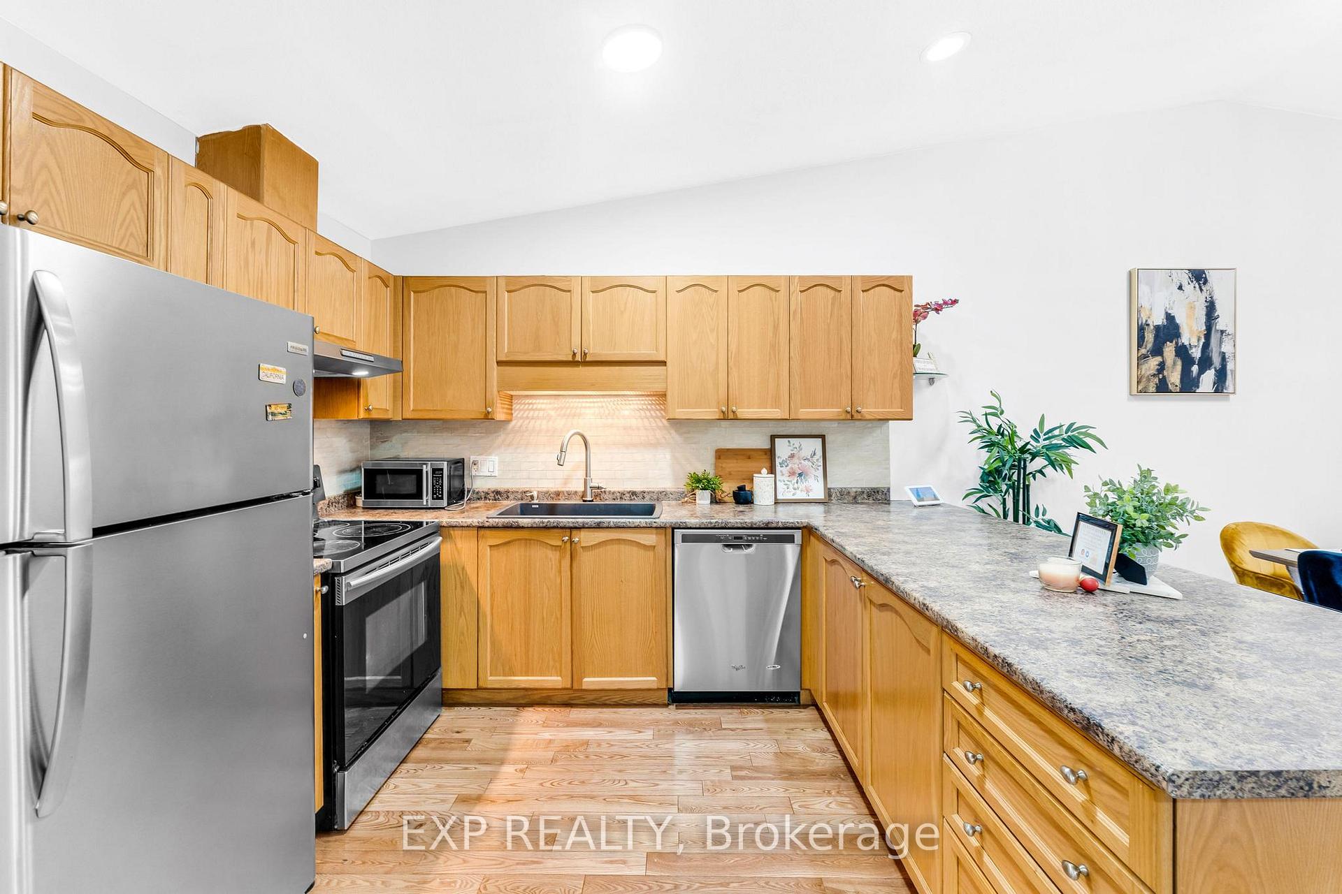 Photo 17 of 576 Grey Street, Brant, Brantford Twp — HOMEH