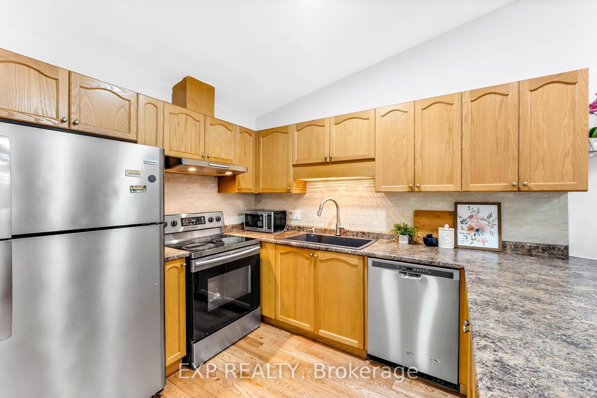 Photo 18 of 576 Grey Street, Brant, Brantford Twp — HOMEH