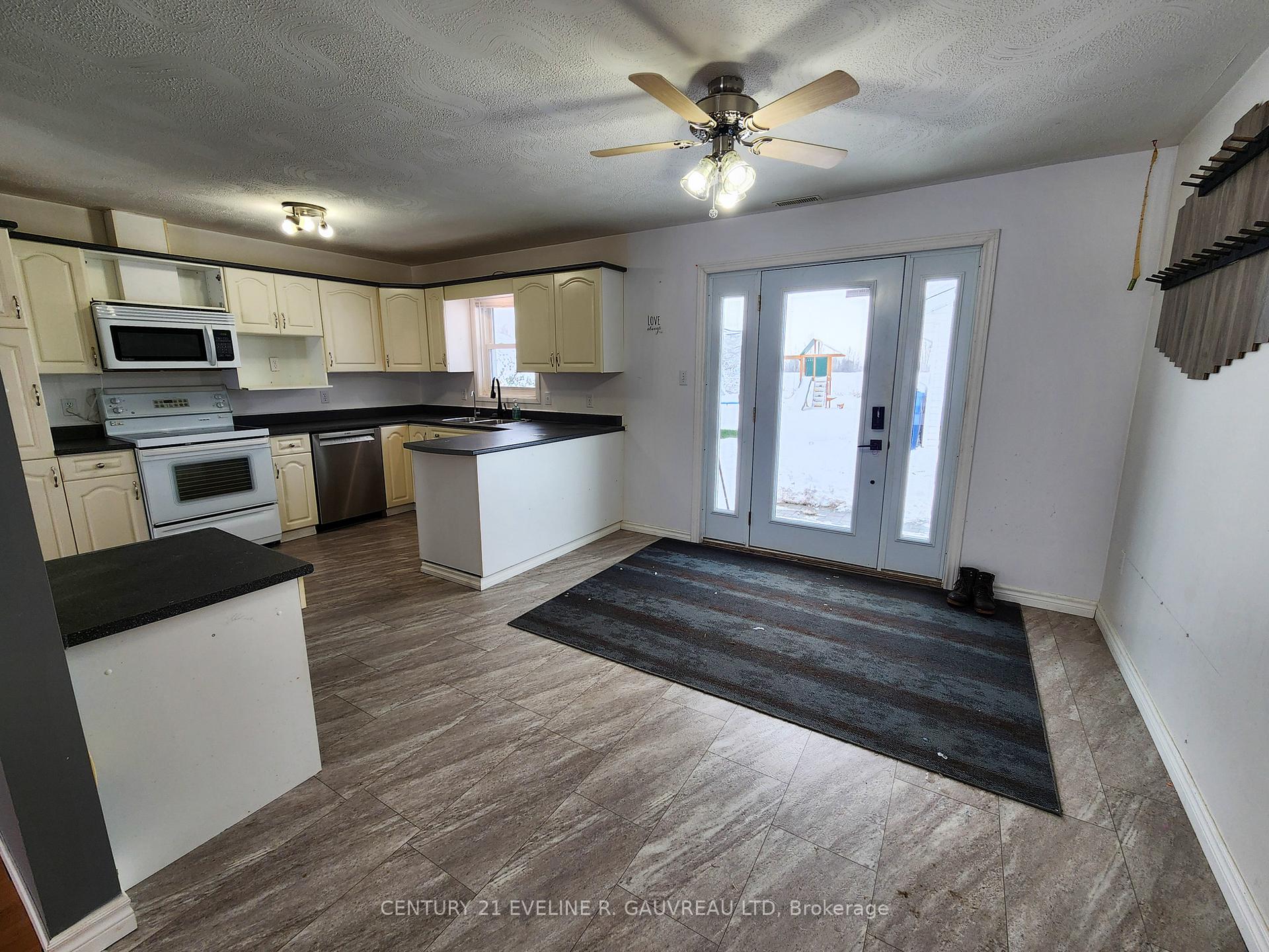 Photo 3 of 41 Sixth Street, Armstrong, Earlton — HOMEH