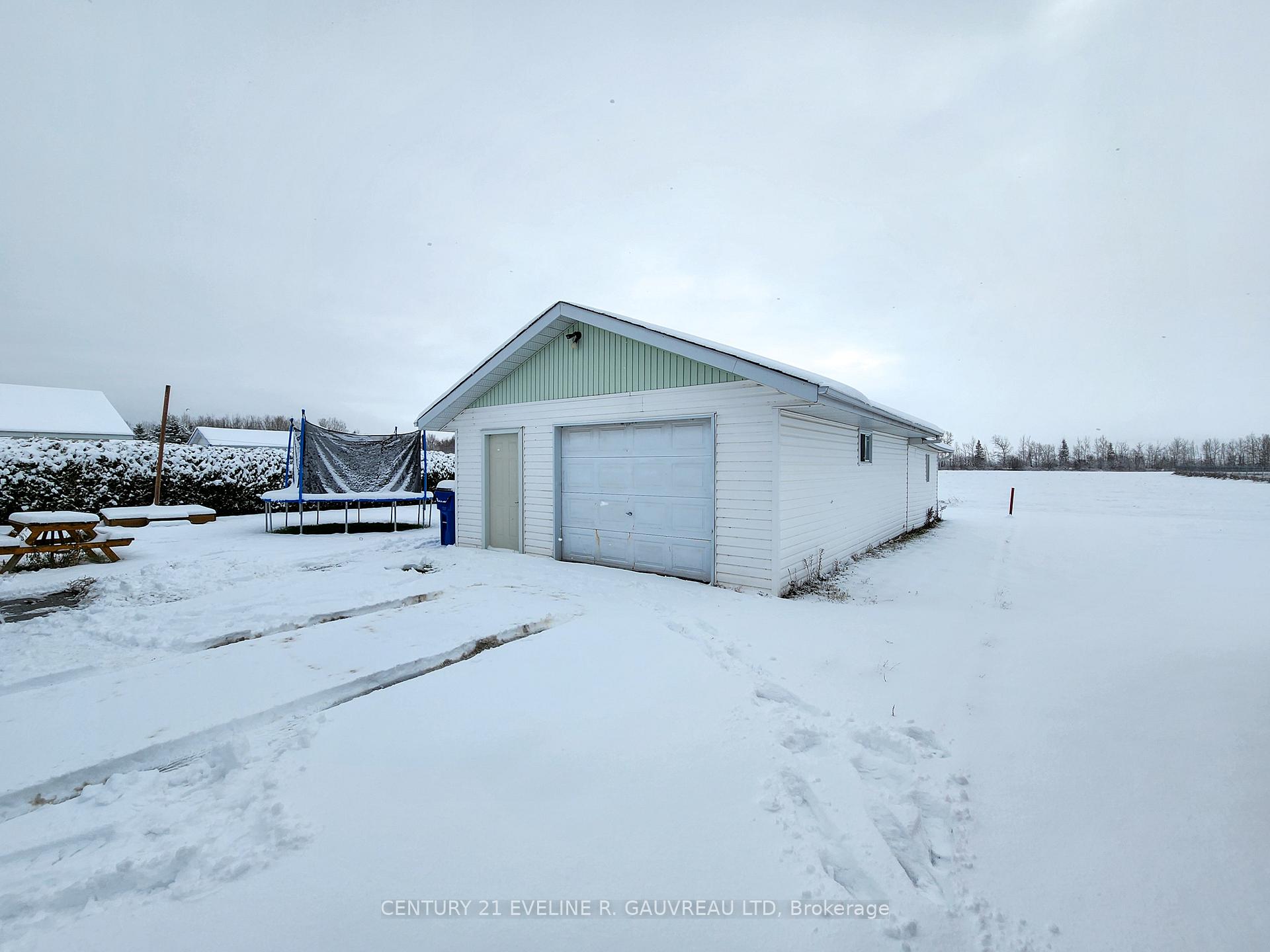 Photo 23 of 41 Sixth Street, Armstrong, Earlton — HOMEH