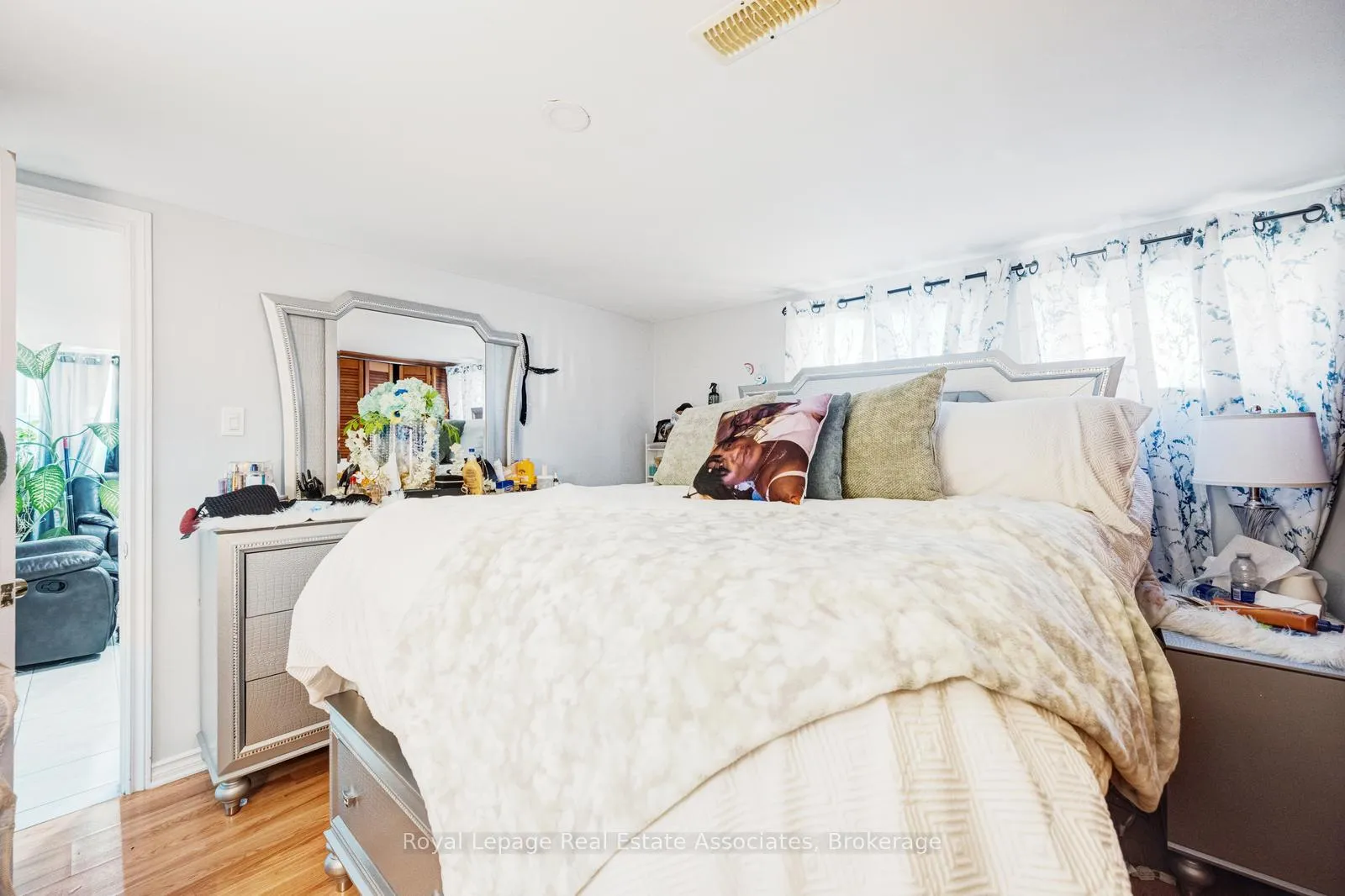 Photo 20 of 8 Caulfield Road, Etobicoke, Elms-Old Rexdale — HOMEH